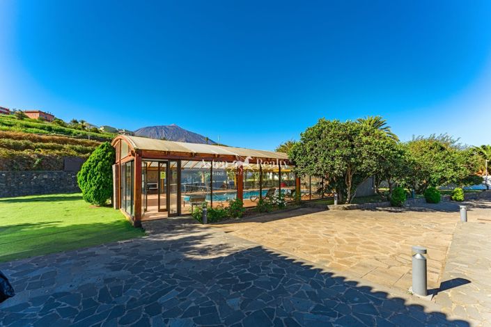 Image No.19-20 Bed Property for sale