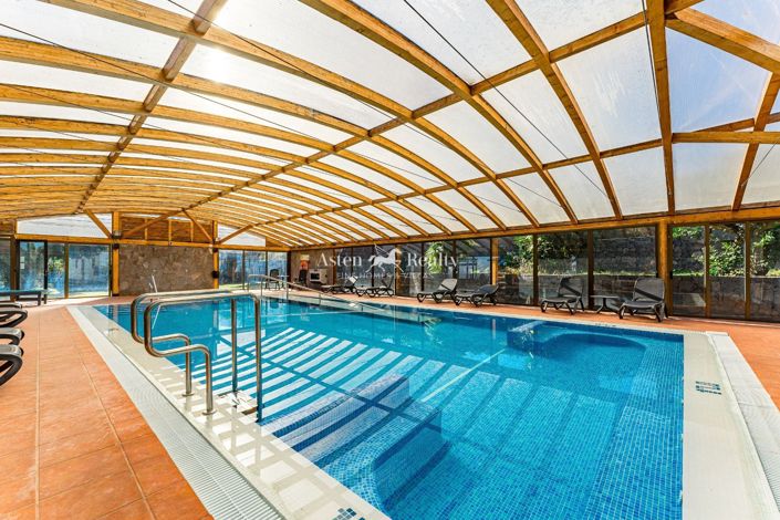 Image No.24-20 Bed Property for sale