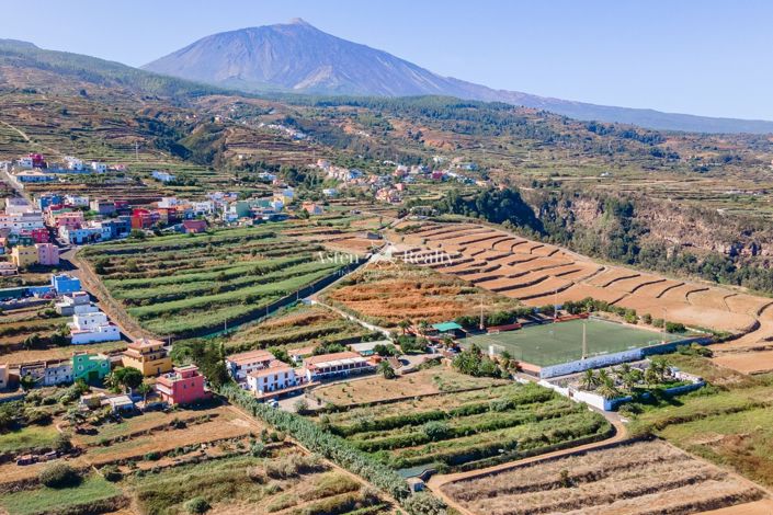 Image No.4-20 Bed Property for sale