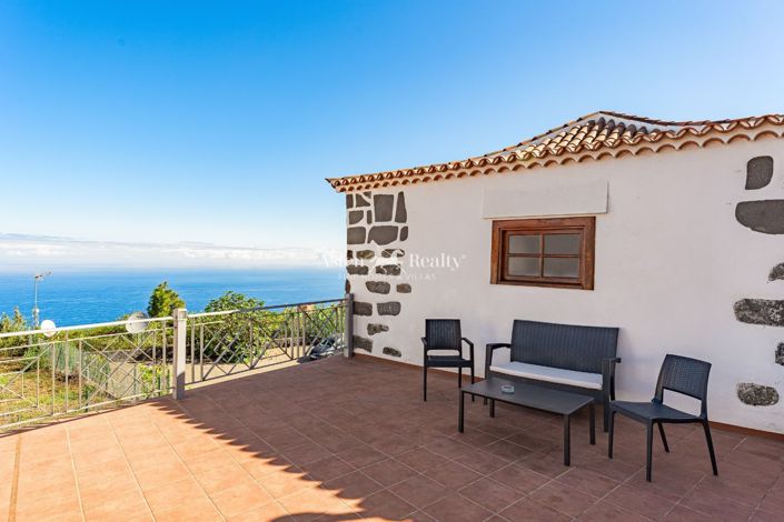 Image No.42-20 Bed Property for sale