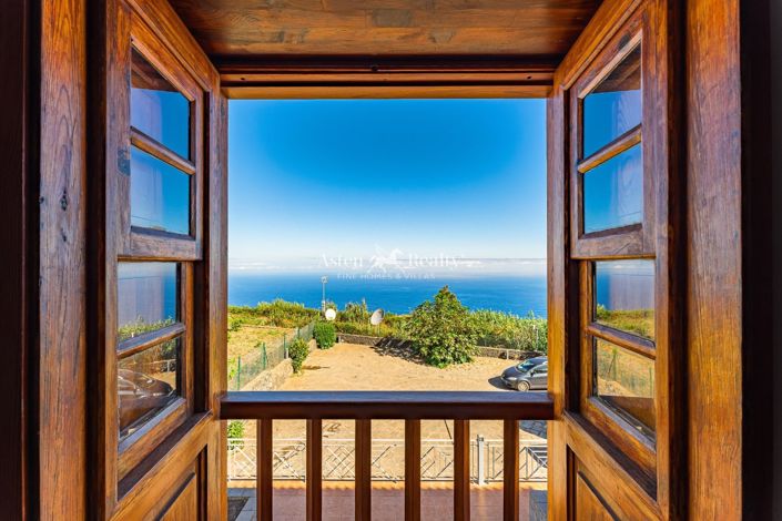 Image No.46-20 Bed Property for sale