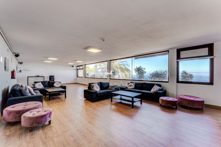 Image No.51-20 Bed Property for sale