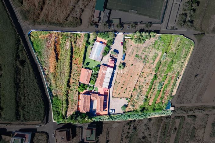 Image No.8-20 Bed Property for sale