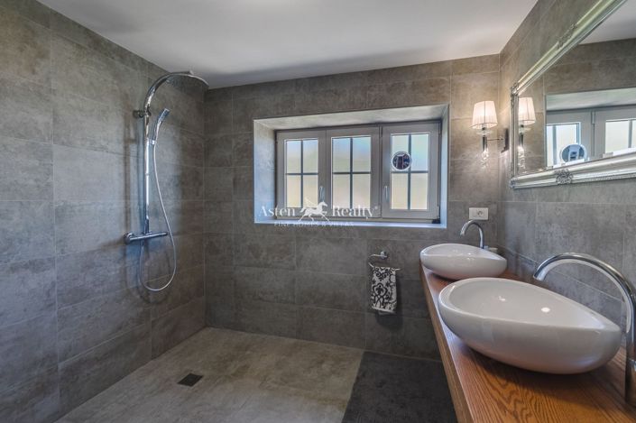 Image No.22-4 Bed Villa for sale