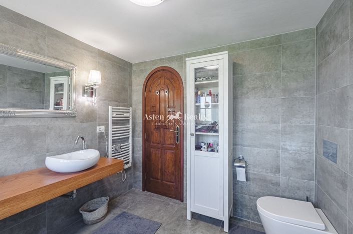 Image No.23-4 Bed Villa for sale