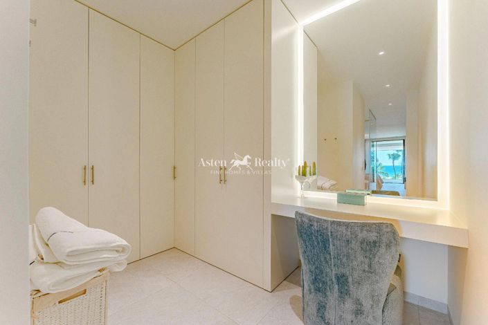 Image No.12-3 Bed Villa for sale