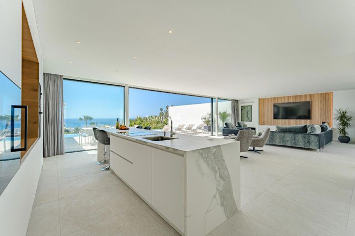 Image No.9-3 Bed Villa for sale