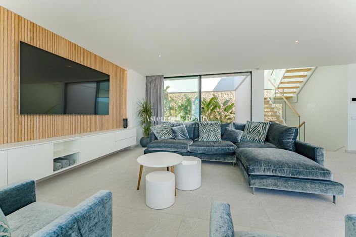 Image No.9-4 Bed Villa for sale