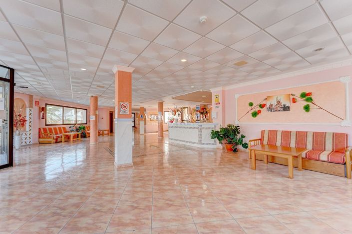 Image No.21-50 Bed Property for sale