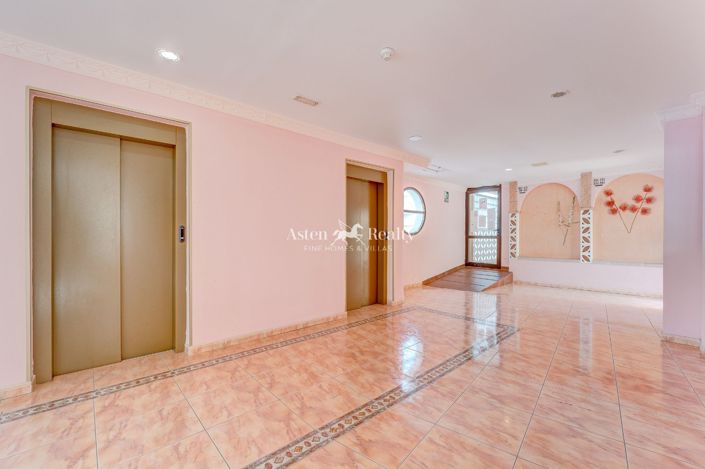 Image No.22-50 Bed Property for sale