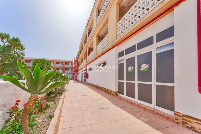 Image No.24-50 Bed Property for sale