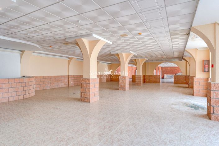 Image No.27-50 Bed Property for sale