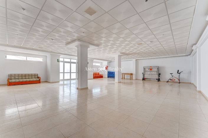 Image No.30-50 Bed Property for sale