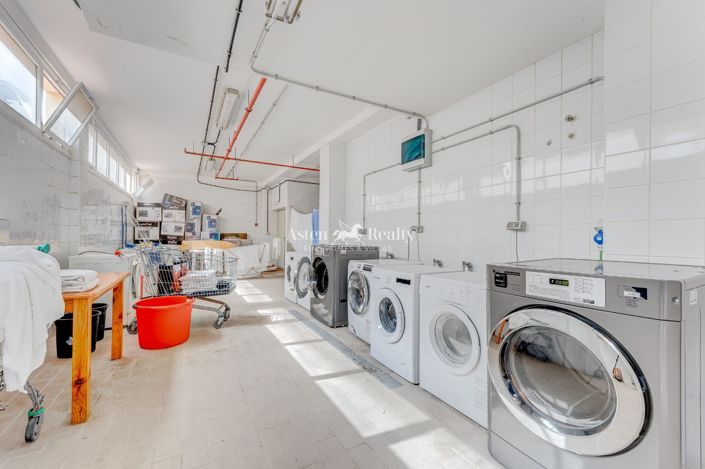 Image No.31-50 Bed Property for sale