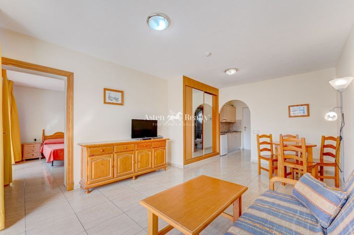 Image No.45-50 Bed Property for sale