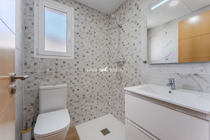 Image No.23-3 Bed House for sale