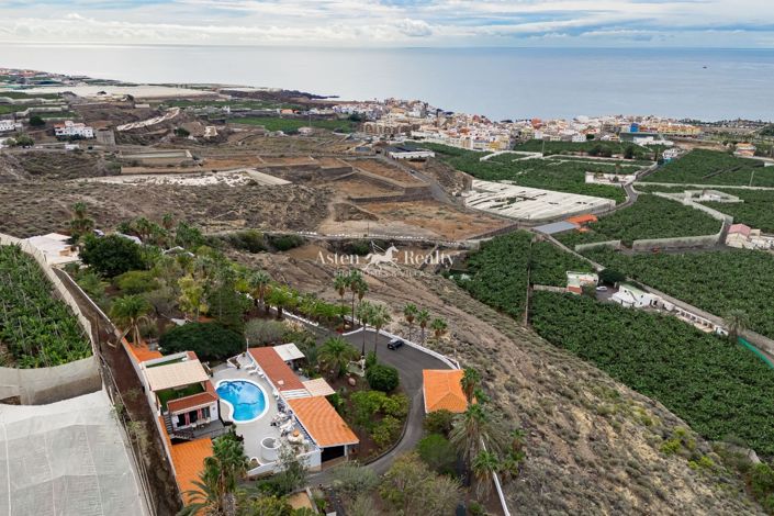 Image No.29-9 Bed Villa for sale