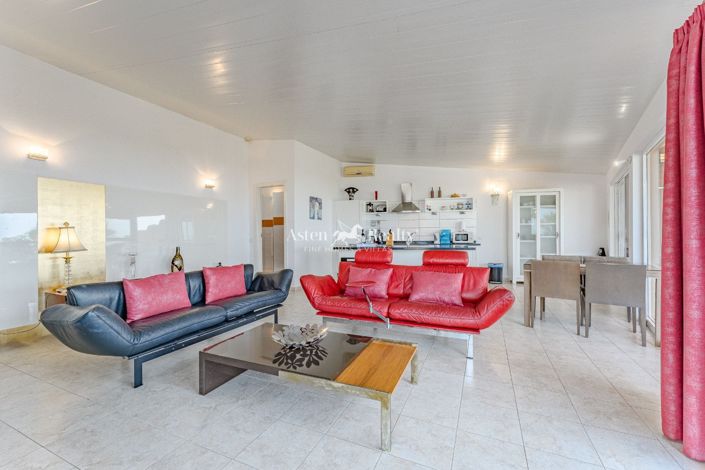 Image No.33-9 Bed Villa for sale