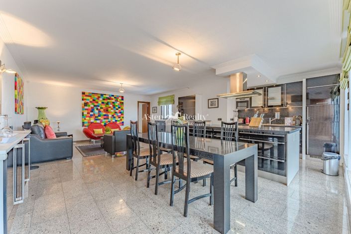 Image No.46-9 Bed Villa for sale