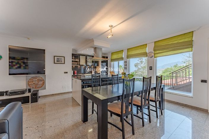 Image No.48-9 Bed Villa for sale