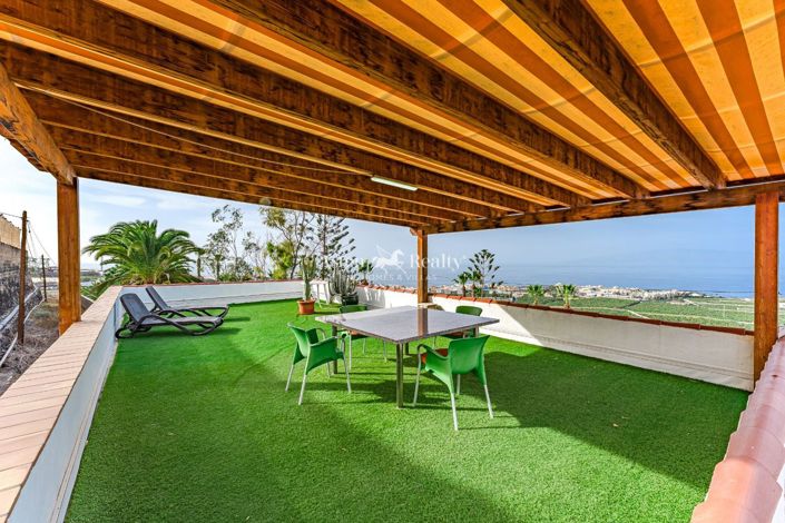 Image No.5-9 Bed Villa for sale