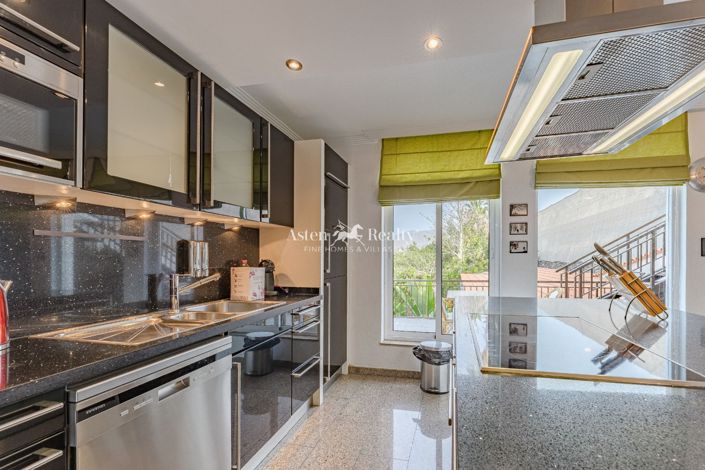 Image No.50-9 Bed Villa for sale