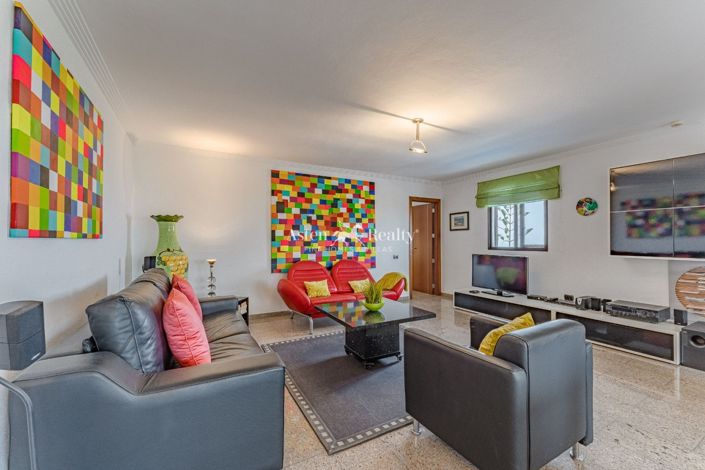 Image No.52-9 Bed Villa for sale