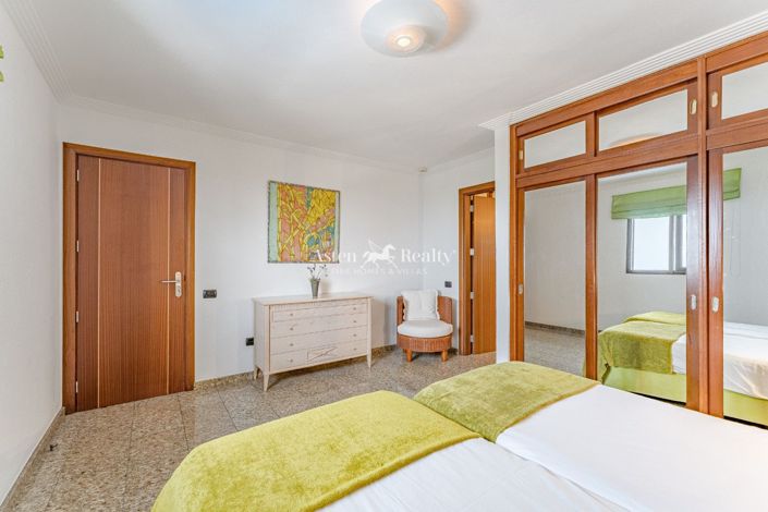 Image No.55-9 Bed Villa for sale