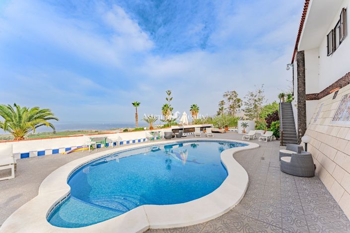 Image No.61-9 Bed Villa for sale