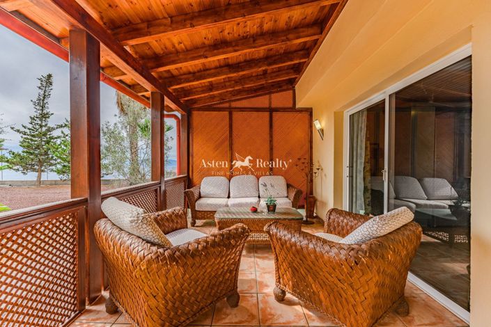 Image No.19-15 Bed Villa for sale