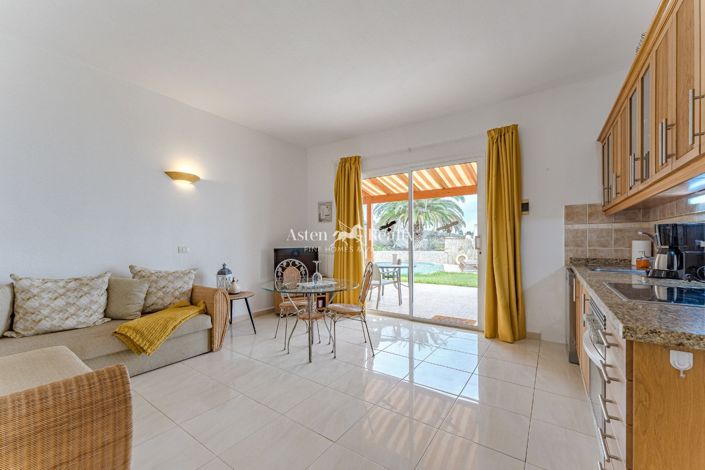 Image No.30-15 Bed Villa for sale