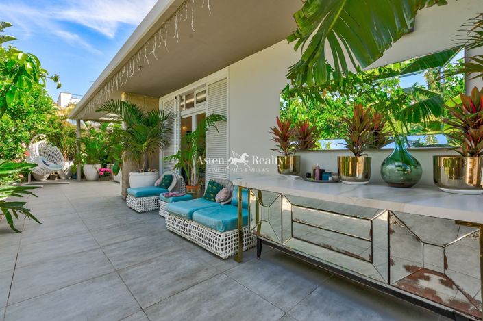 Image No.2-4 Bed Villa for sale