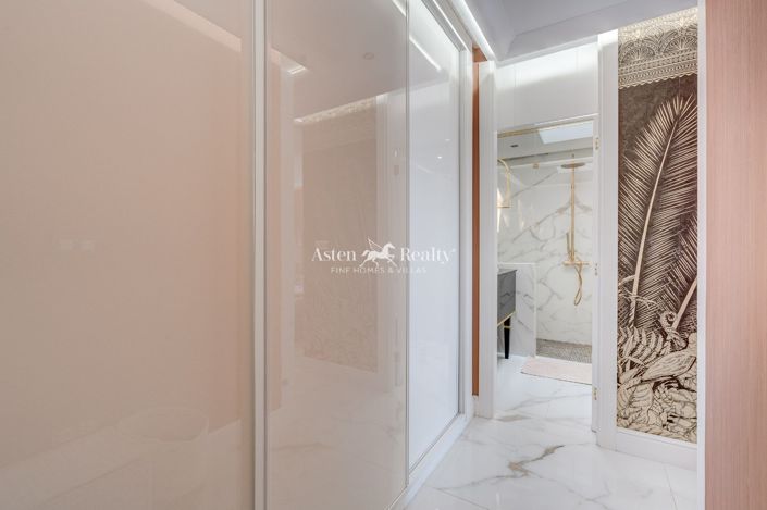 Image No.37-4 Bed Villa for sale