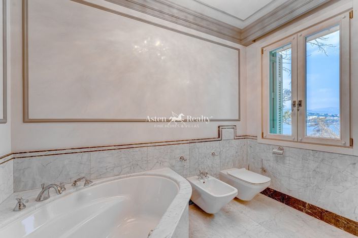 Image No.51-7 Bed Villa for sale