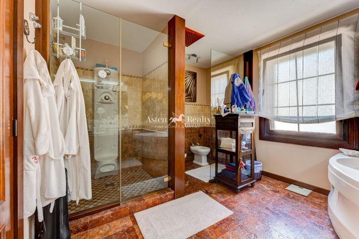 Image No.31-4 Bed Villa for sale