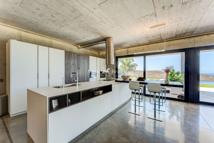 Image No.12-4 Bed Villa for sale