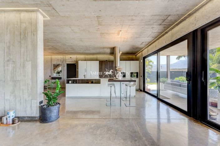 Image No.15-4 Bed Villa for sale