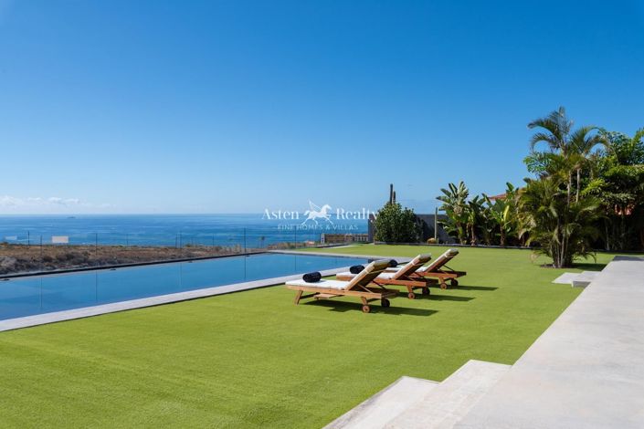 Image No.2-4 Bed Villa for sale