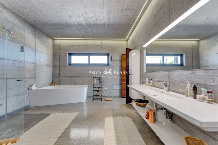 Image No.31-4 Bed Villa for sale