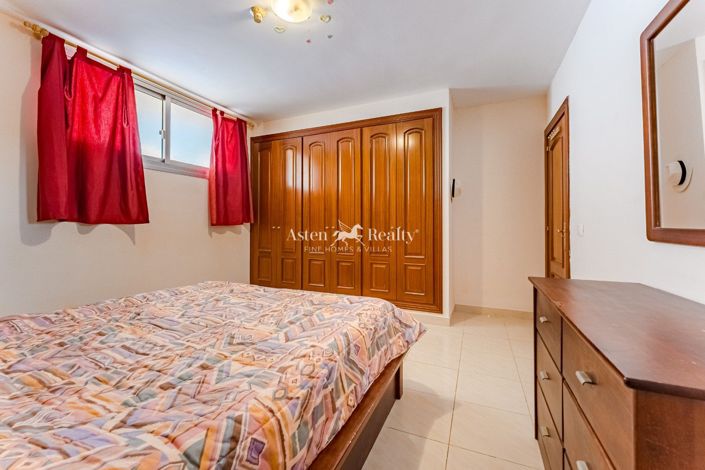 Image No.11-2 Bed Flat for sale