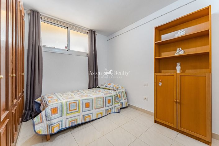 Image No.12-2 Bed Flat for sale