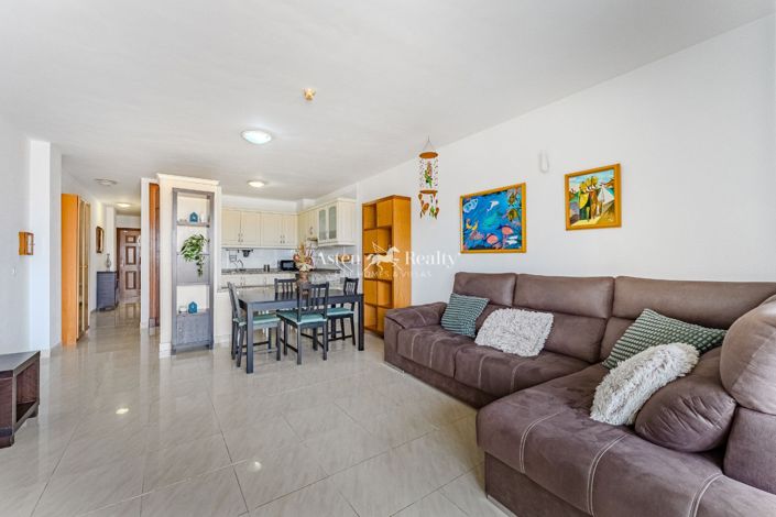 Image No.5-2 Bed Flat for sale