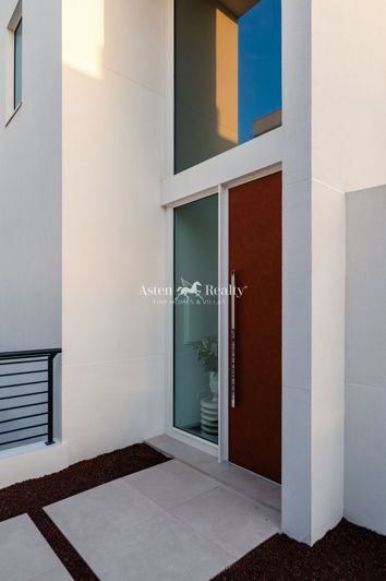 Image No.17-4 Bed Villa for sale