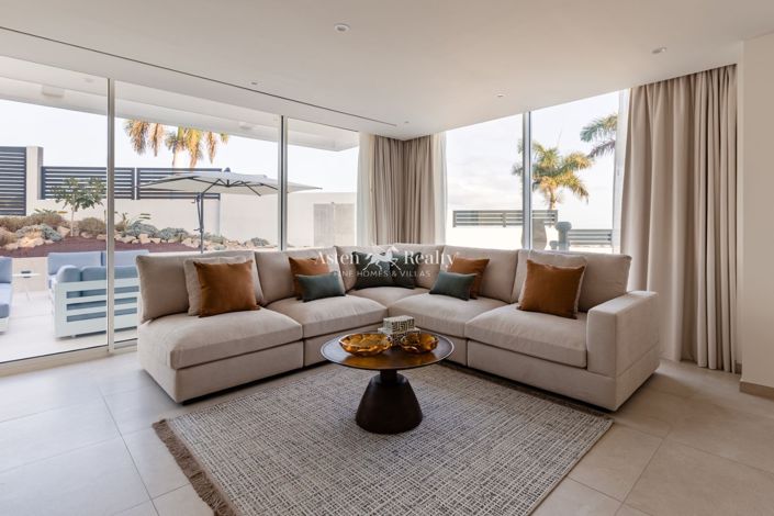 Image No.25-4 Bed Villa for sale