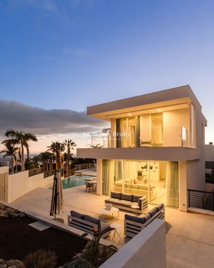 Image No.3-4 Bed Villa for sale