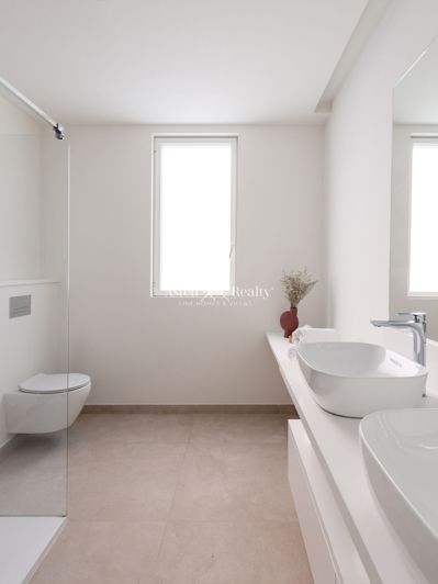 Image No.33-4 Bed Villa for sale