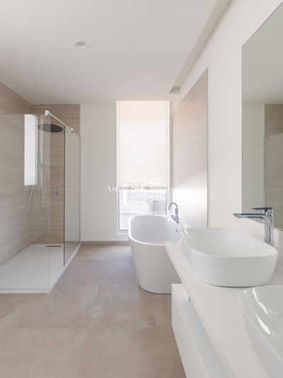 Image No.40-4 Bed Villa for sale