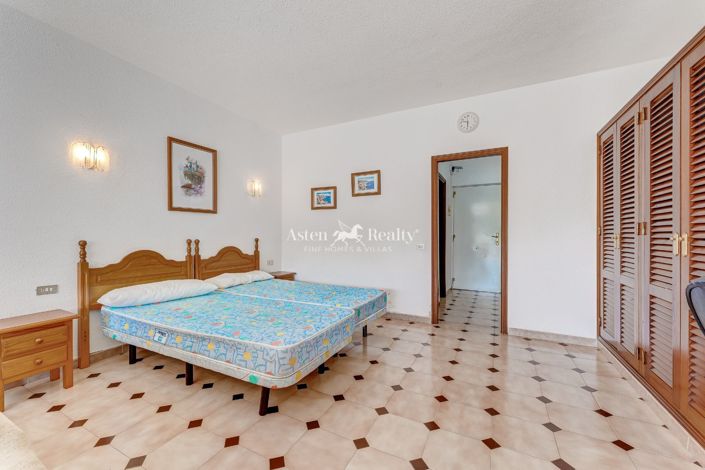 Image No.10-Studio for sale