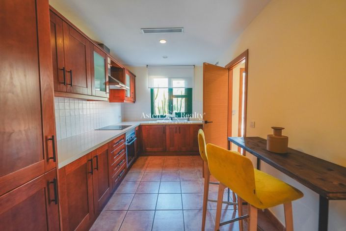 Image No.7-3 Bed House for sale