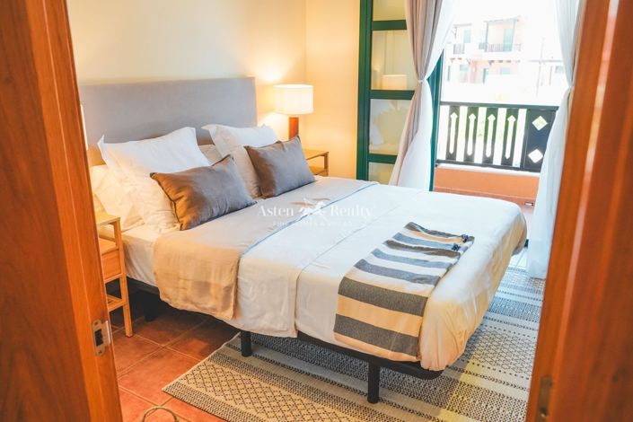 Image No.11-3 Bed House for sale